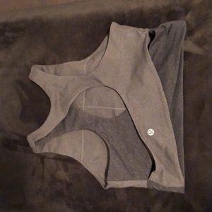 Lulu crop top/sports bra